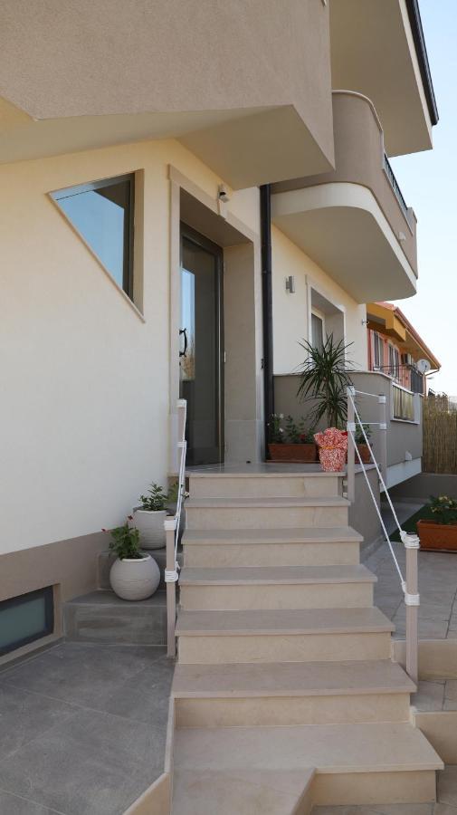 Avola My House B&B ภายนอก รูปภาพ